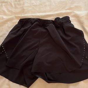 Lululemon find your pace shorts
